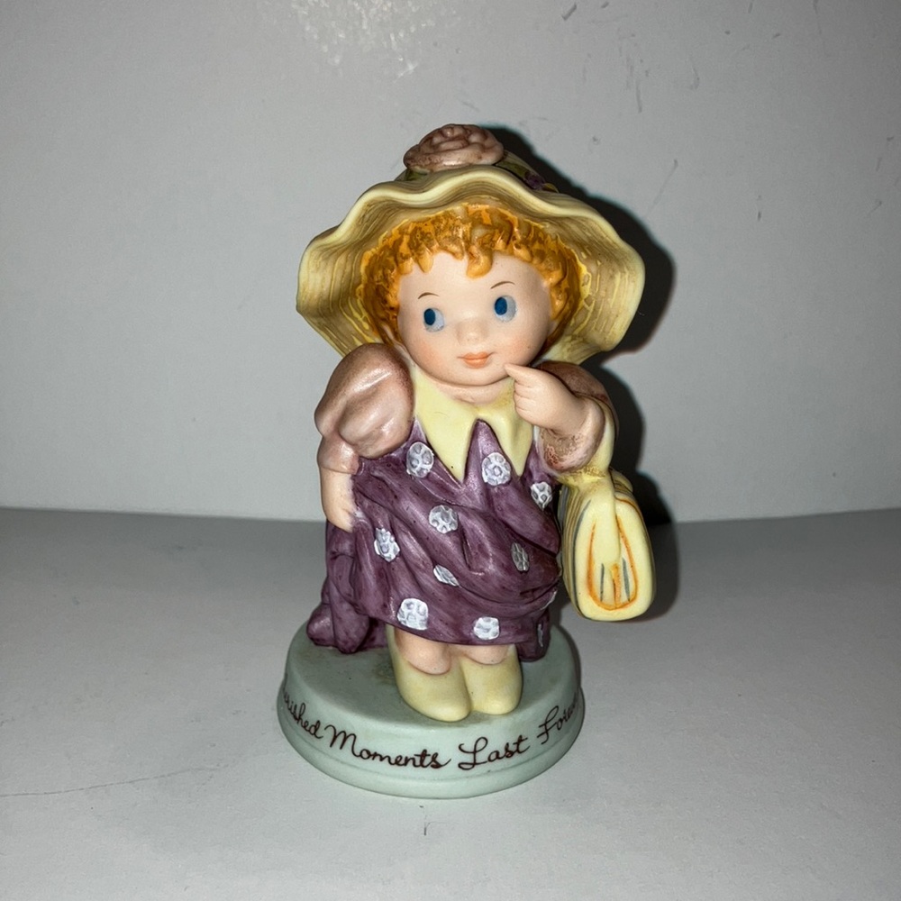 1983‎ Avon ‘Cherished Moments Last Forever’ Figurine